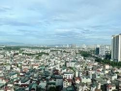 Bất động sản: Đất ven Hà Nội trầm lắng như chưa từng có cơn sốt quét qua, TPHCM kiến nghị xử lý hành vi để đất trống