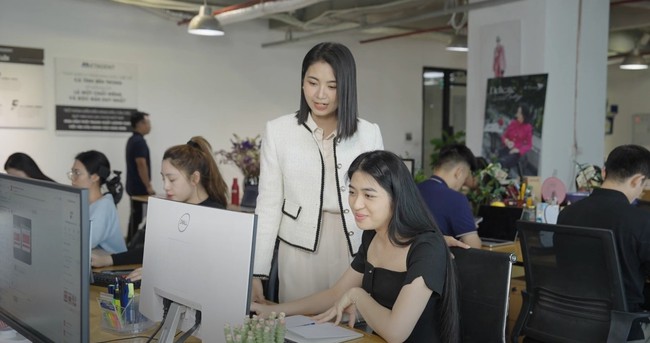Tập 4 "Cơ hội cho ai": Nữ sinh NEU năm 4 với bảng thành tích "khủng" khiến 6 sếp tranh giành - Ảnh 4.